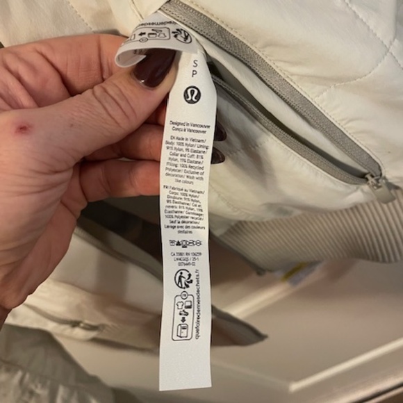 LULULEMON REVERSIBLE INSULATED BOMBER JACKET.BNWT - Picture 5 of 8